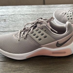 Women’s Air Max Nike Runners *NEW*